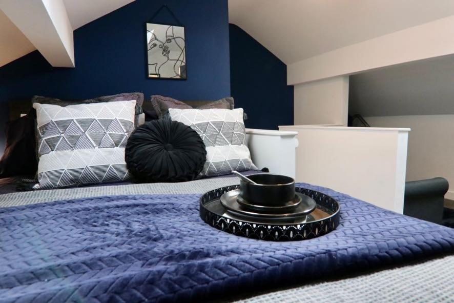 Boutique 5 bed home on Birdwell Road - Free parking Sheffield Extérieur photo