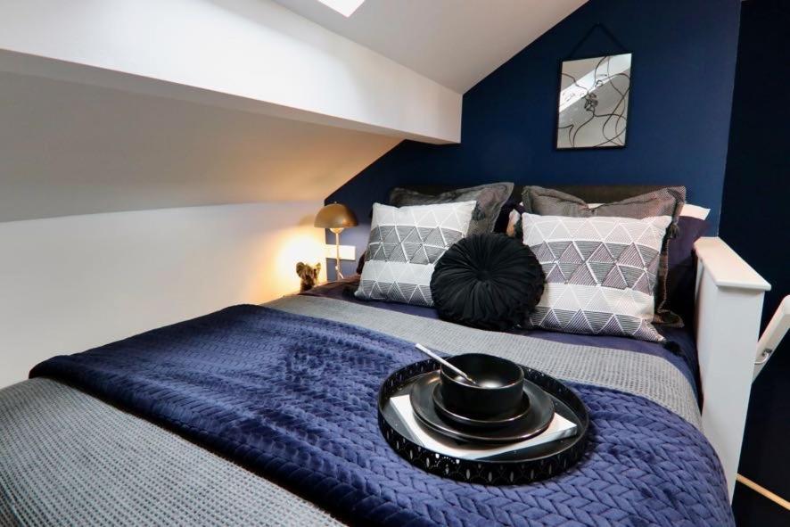 Boutique 5 bed home on Birdwell Road - Free parking Sheffield Extérieur photo